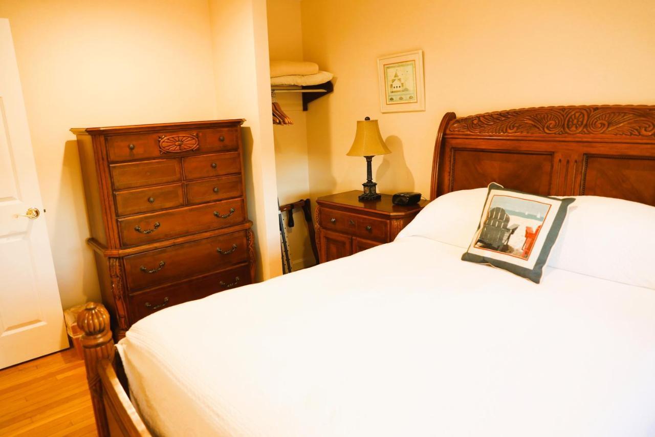 By The Sea Guests Bed & Breakfast And Suites 데니스 포트 객실 사진
