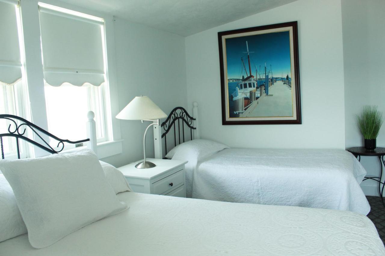 By The Sea Guests Bed & Breakfast And Suites 데니스 포트 외부 사진
