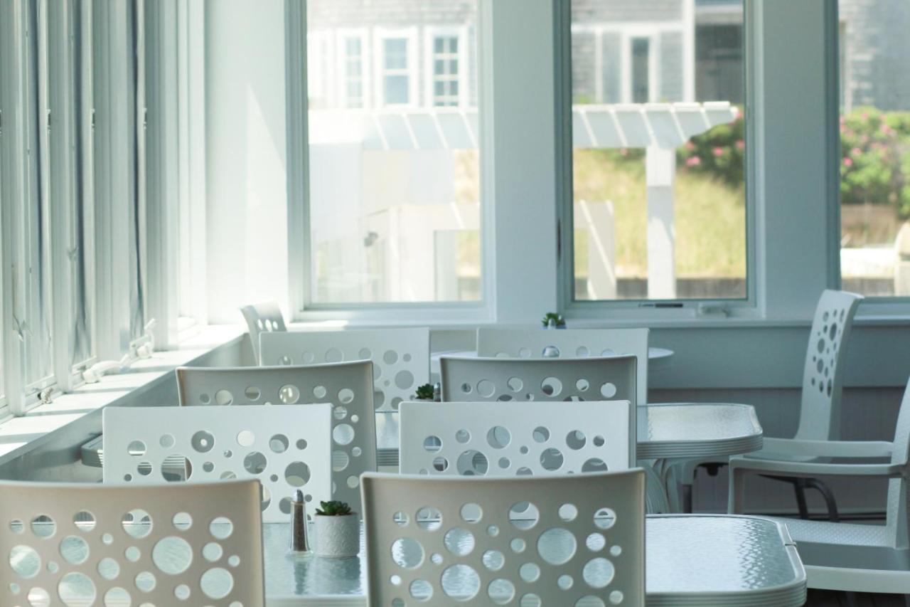 By The Sea Guests Bed & Breakfast And Suites 데니스 포트 외부 사진