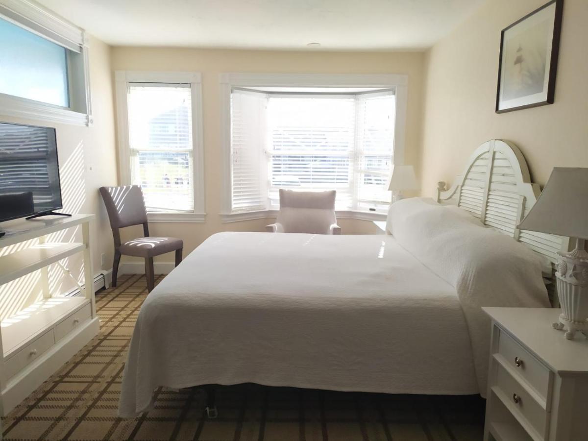 By The Sea Guests Bed & Breakfast And Suites 데니스 포트 외부 사진