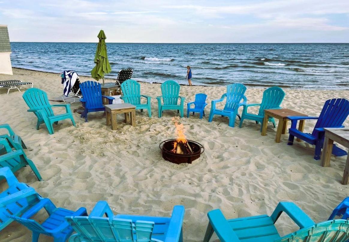 By The Sea Guests Bed & Breakfast And Suites 데니스 포트 외부 사진