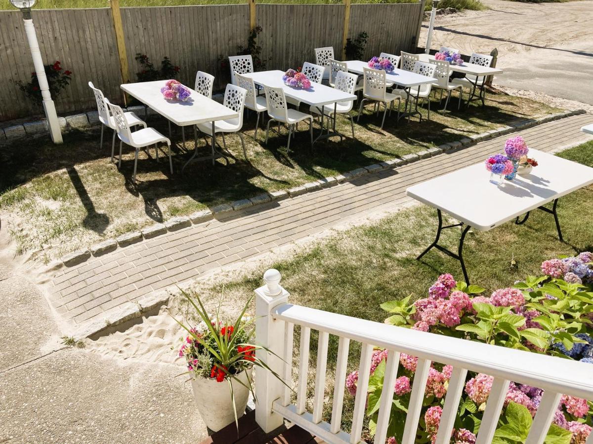 By The Sea Guests Bed & Breakfast And Suites 데니스 포트 외부 사진
