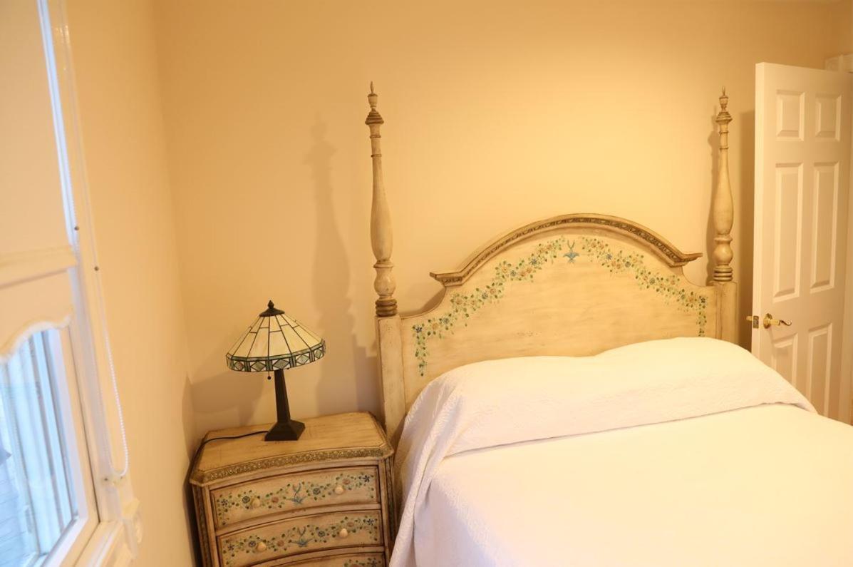 By The Sea Guests Bed & Breakfast And Suites 데니스 포트 객실 사진
